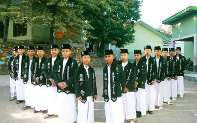 Wisuda Angkatan X Pondok Pesantren Pancasila Reo Berlangsung Khidmat dan Penuh Haru